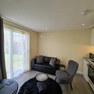 Cosy Self Contained Space Near Airport Apartment Dublin